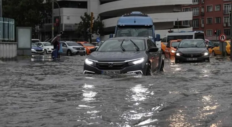 Son Dakika: Meteoroloji'den Kritik Sağanak Uyarısı! Hangi İller Alarmda?
