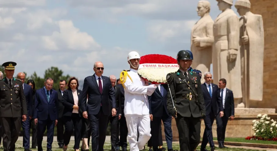 Son Dakika: TBMM Başkanı Kurtulmuş'tan Anıtkabir Ziyareti ve Önemli Mesajlar