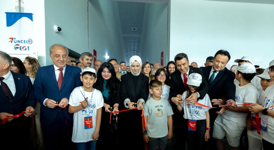 Tunceli'de Teknoloji Rüzgarı! TunceliFest'te Geleceğin Yıldızları Parlıyor