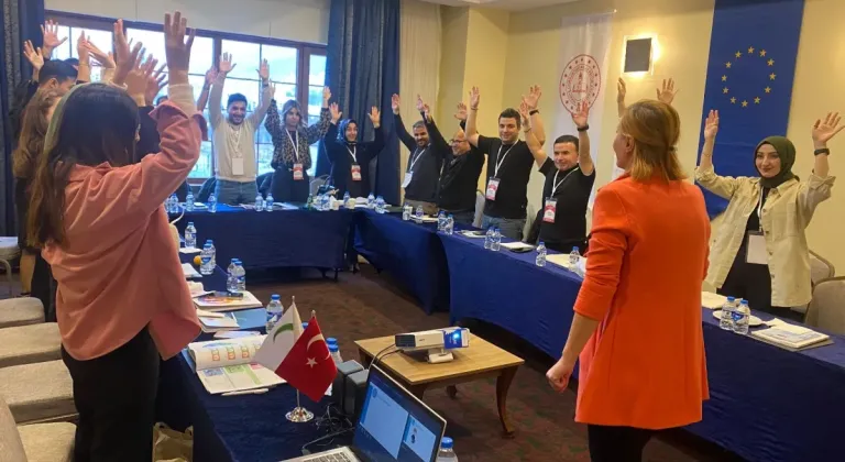 Yeşilay, Bağımsızlık Seferberliği Kapsamında Eğitimcileri Yetiştiriyor